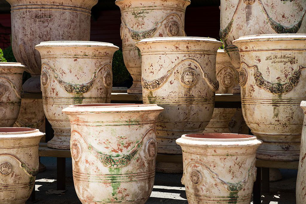 Les Pots d'Anduze  : Élégance et Tradition pour Vos Plantes Vertes