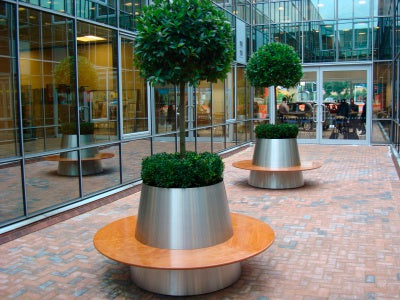 
                  
                    Pot avec banc integrés Superline Saturnus
                  
                