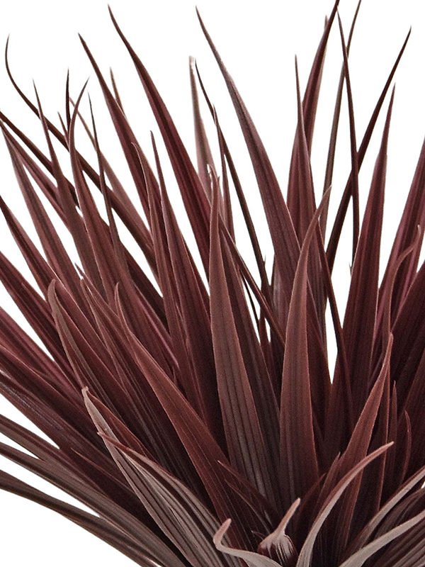 
                  
                    Détail des feuilles fines et pointues du Bamboo Burgundy UV artificiel
                  
                