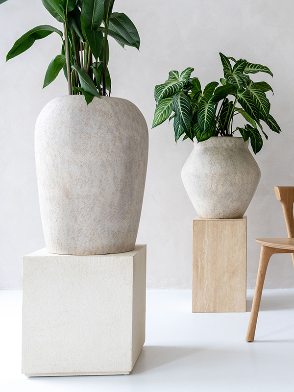 
                  
                    Pot Mineral Travertine Lena
                  
                